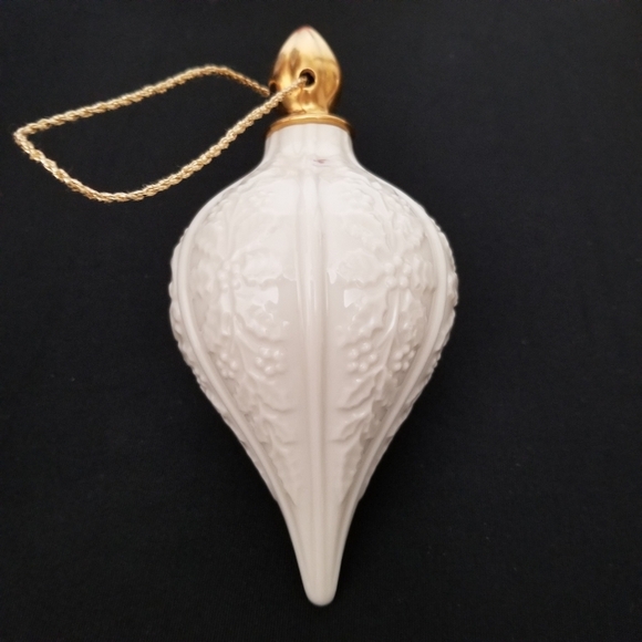 1983 Lenox China Christmas Ornament Second Limited Edition 24k gold porcelain - Picture 2 of 10